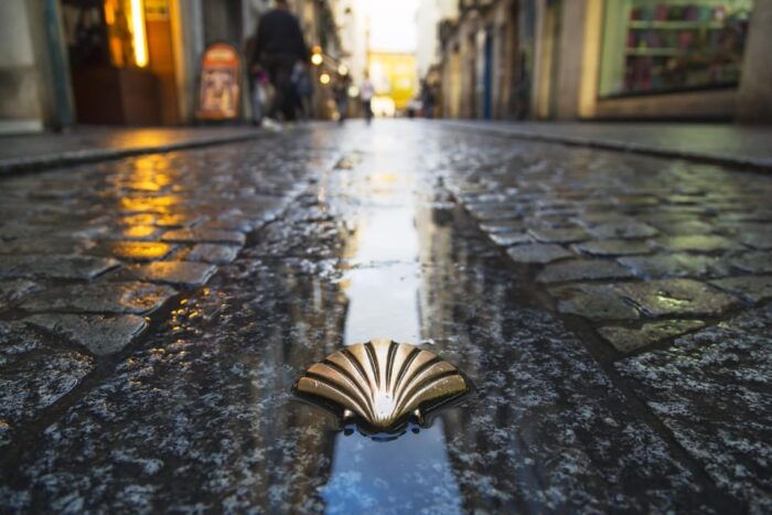 Porto: Santiago De Compostela and Valença Do Minho Day Tour - Common Questions