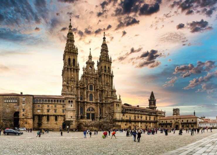 Porto: Santiago De Compostela & Viana Do Castelo Tour - Tour Details