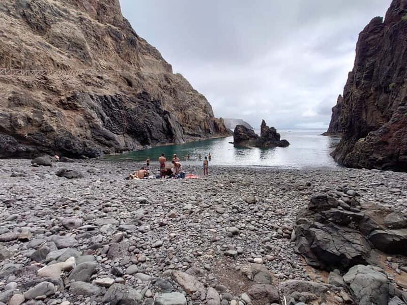 Porto Santo: Island Highlights 4x4 Tour with Hotel Transfers - Discover Porto Santo with a 4x4 Island Highlights Tour