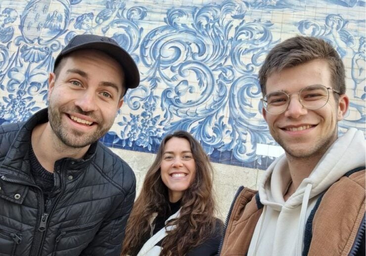 Porto: Scavenger Hunt and City Highlights Walking Tour - Experience Highlights