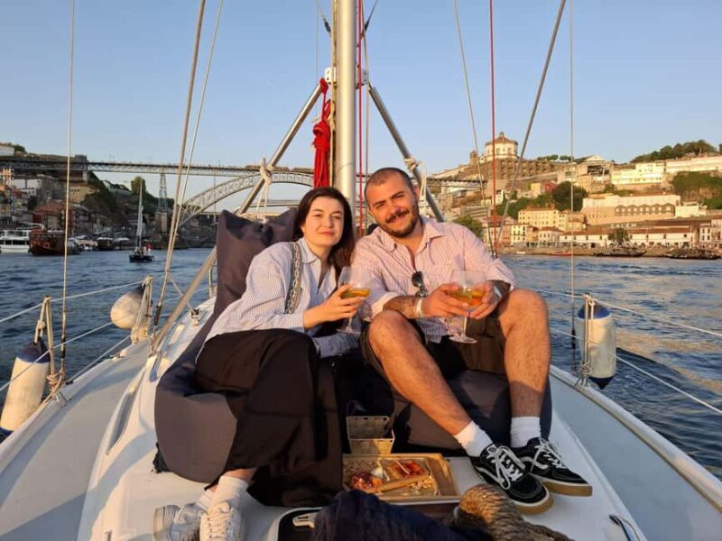 Porto: Shared Daily Tour, with drinks&snacks - Authenticity and Local Insight