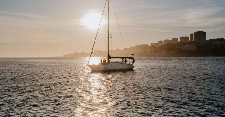 Porto: Shared Douro River Sunset Cruise With Welcome Drink - Experience Highlights