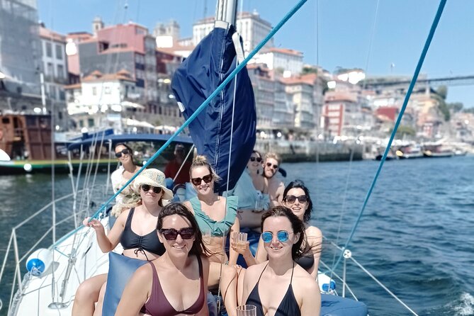 Porto: Single Party on a Charming Sailboat With Welcome Drink - Cancellation Policy