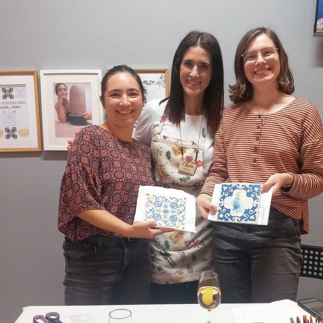 Porto: Tile Painting and Cocktails in Downtown Porto - FAQ