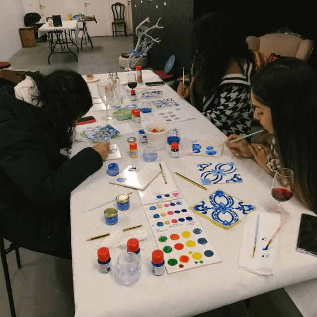 Porto: Tile-Painting Workshop with Porto Wine - Bainharia - FAQs