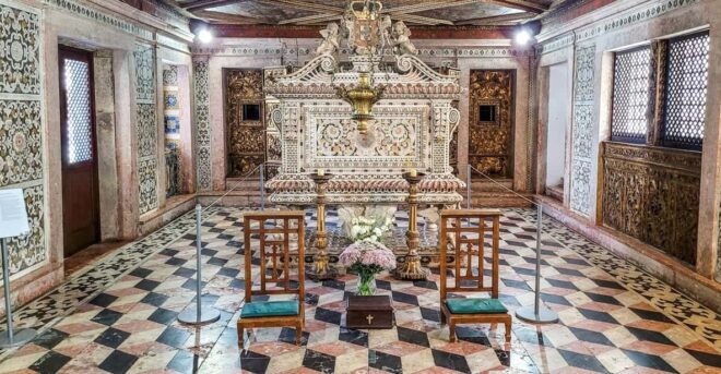 Porto to Aveiro & Costa Nova Day Trip Pass - Morning Experiences