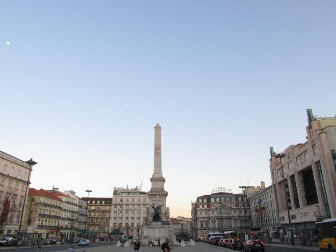 Porto to Lisbon Private Tour, Choose 2 or 3 Stops on the Way - Booking and Pricing Information