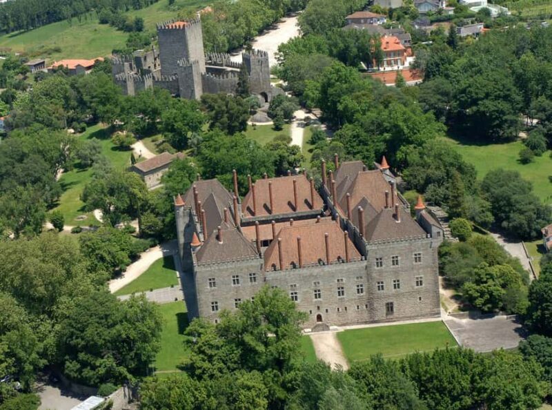 Porto Tour: Half Day /Braga / Guimarães - where Portugal was born! - An in-depth look at the experience