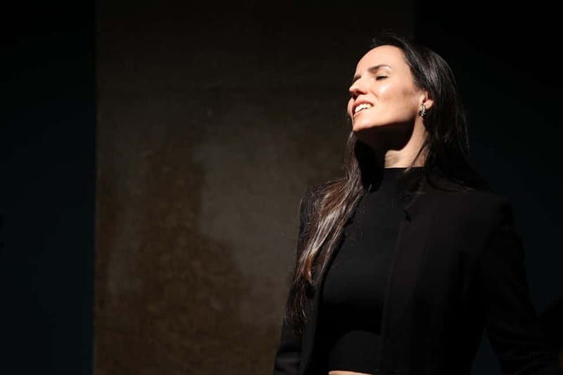 Porto: Traditional Fado Show at Sao Bento with Port Wine - What You Can Expect: An In-Depth Look at the Tour