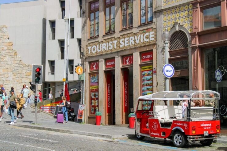 Porto: Tuk Tuk Sunset Tour With Glass of Port Wine - Tour Highlights