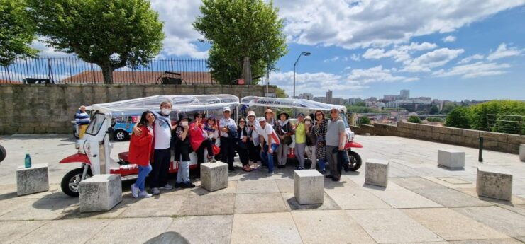 Porto: Tuktuk Tours With Wine Tasting - Panoramic Views and Iconic Landmarks