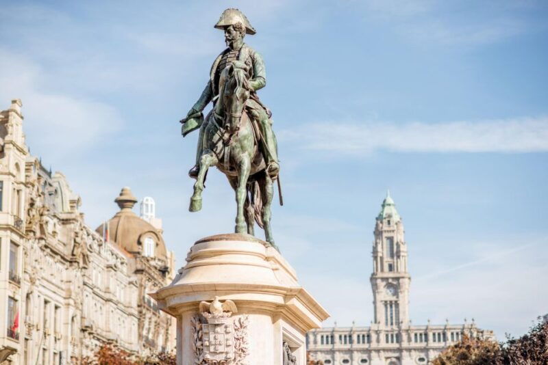 Porto Walking Tour of the city centre in small-groups - Deep Dive into the Itinerary