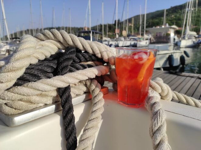 Portovenere: Aperitif on a Boat at Sunset - Boat Features and Comfort