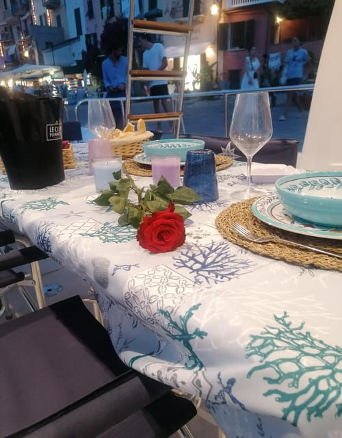 Portovenere: Islands Sunset Boat Trip With Dinner on Board - Inclusions and Amenities