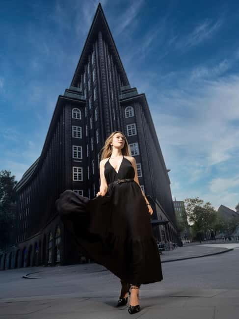 Portrait shoot in Hamburg your private walk with a professional photographer - Good To Know