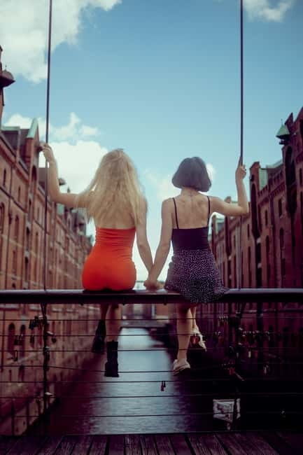 Portrait shoot in Hamburg your private walk with a professional photographer - What to Expect During the Shoot