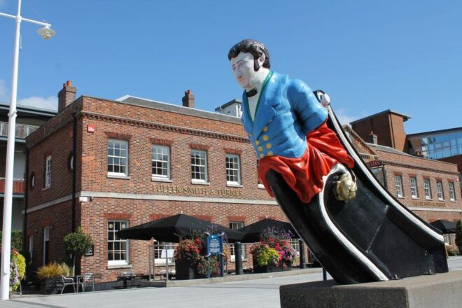 Portsmouth: Quirky Smartphone Heritage Walking Tours - Fascinating History of Portsmouth