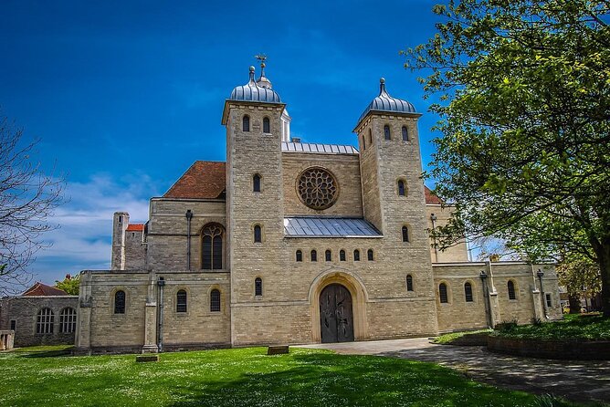 Portsmouth Tour App, Hidden Gems Game and Big Britain Quiz (1 Day Pass) UK - Meeting and Pickup Information