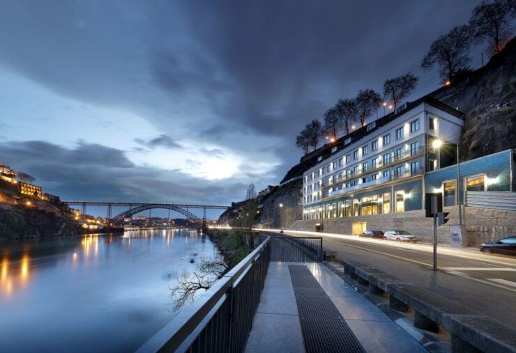 Portugal: Premium Bike Tour Atlantic Coast to Douro Valley - Inclusions & Itinerary