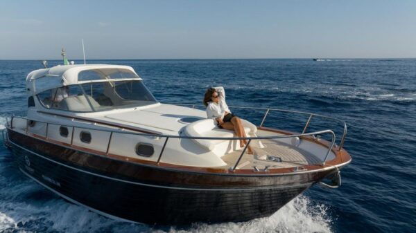 Positano: Amalfi Coast & Emerald Grotto Private Boat Tour - Reservation & Payment