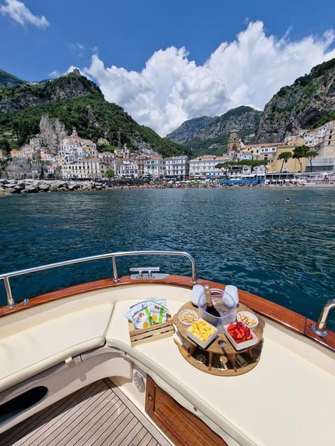 Positano: Private Boat Tour Along the Amalfi Coast - Experience With Local Captain
