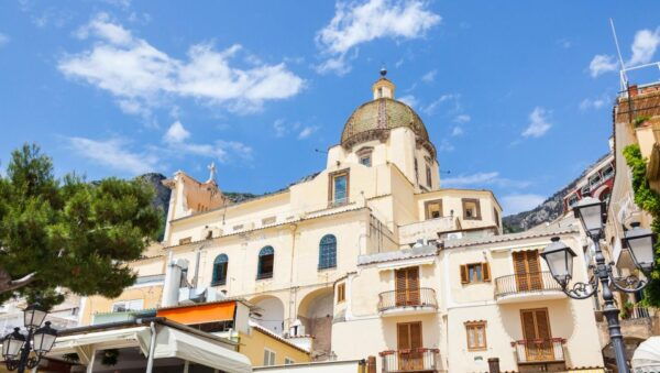 Positano's Christmas Splendor: A Festive Cultural Walk - Inclusions