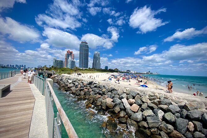 Postcard Views of Miami in 4 Hours by Car and on Foot - Good To Know