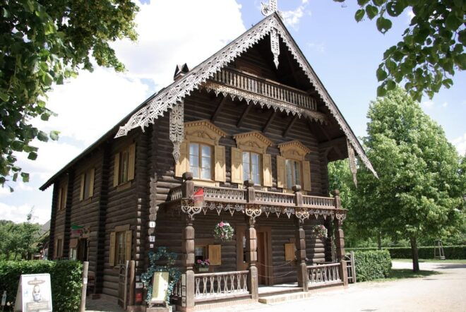 Potsdam: 5-Hour Tour of Parks & Palaces From Berlin by VW Bus - Customer Reviews