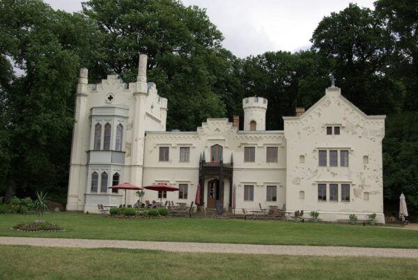 Potsdam: 5-Hour Tour of Parks & Palaces From Berlin by VW Bus - Booking and Cancellation Policy