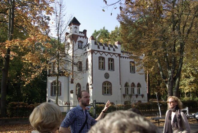 Potsdam-Babelsberg: 5-Hour Tour Film History by VW Bus - Customer Feedback