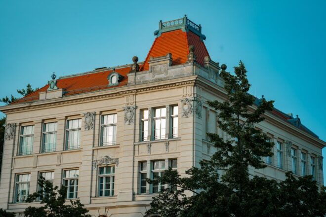 Potsdam: Express Walk With a Local in 60 Minutes - Directions