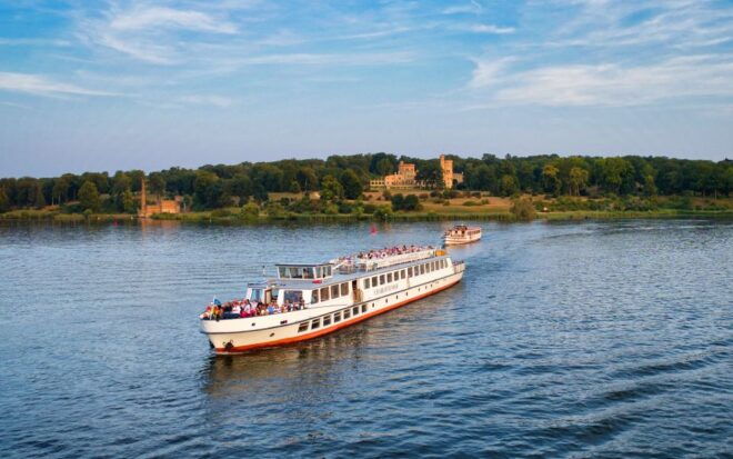 Potsdam: Palace Tour by Boat - Inclusions