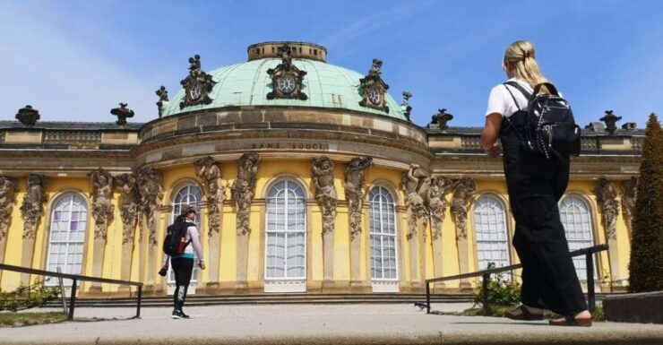 Potsdam: Private City Highlights Tour in a Vintage Minibus - Tour Highlights and Sightseeing Stops
