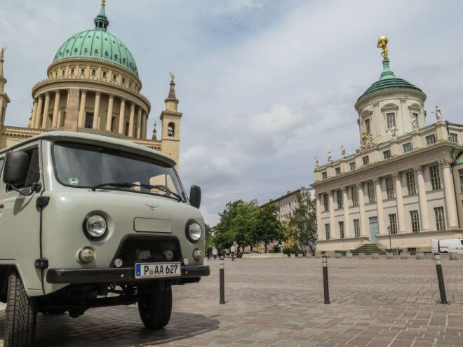 Potsdam: Private City Highlights Tour in a Vintage Minibus - Refreshments and On-Board Surprises