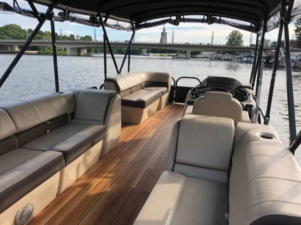 Potsdam: Rent a License-Free Boat for up to 12 PAX - Frequently Asked Questions