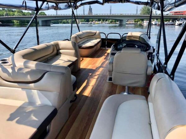 Potsdam: Rent a License-Free Boat for up to 14 PAX - Frequently Asked Questions