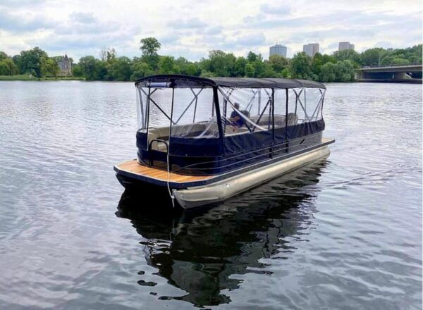 Potsdam: Rent a License-Free Boat for up to 14 PAX - Nearby Attractions and Amenities