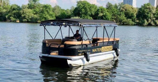 Potsdam: Rent a License-Free Boat for up to 8PAX - Boat Handling Requirements