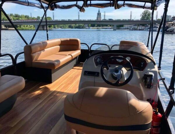 Potsdam: Rent a License-Free Boat for up to 8PAX - Frequently Asked Questions