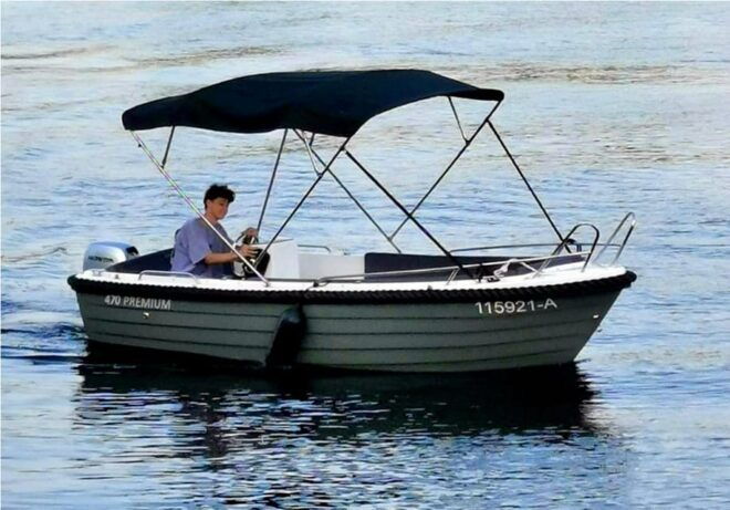 Potsdam: Rent a License-Free Motorboat for 4 PAX - Features of the Motorboat