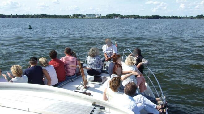 Potsdam: Yacht Cruise - Lakes of Berlin - Castles & Nature - Accessibility Guidelines