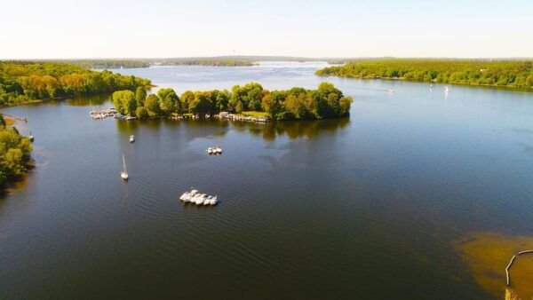 Potsdam: Yacht Cruise - Lakes of Berlin - Castles & Nature - What to Bring