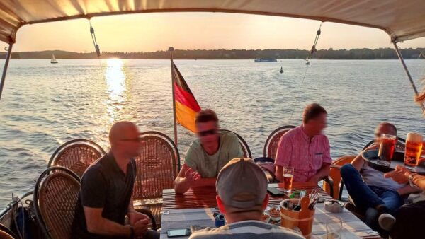 Potsdam: Yacht Cruise - Lakes of Berlin - Castles & Nature - Important Restrictions