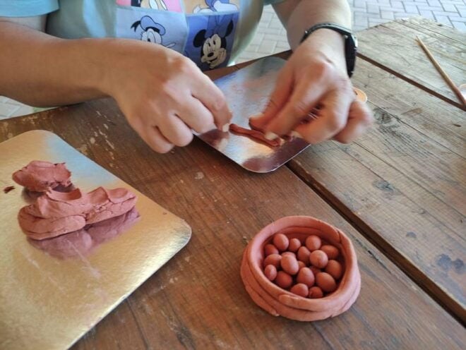 Pottery Workshop - Instructor Qualifications and Language
