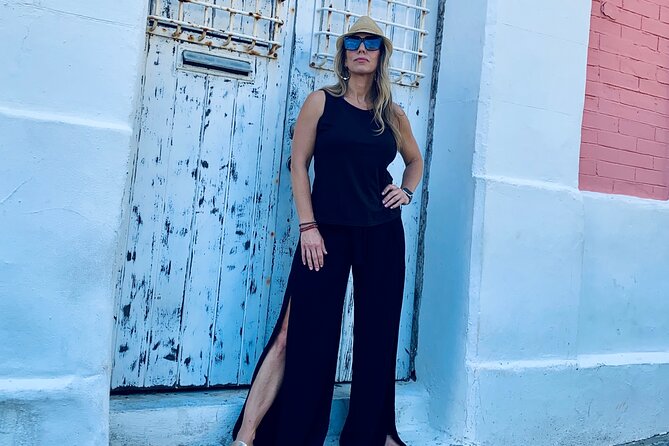 Pour & Pose: Travel Portraits With a Twist of Wine - Unique Wine Tasting Experience