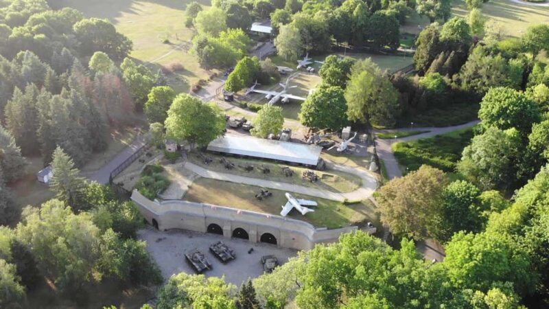 Pozna: Drone Lesson with Instructor and City Tour - FAQs