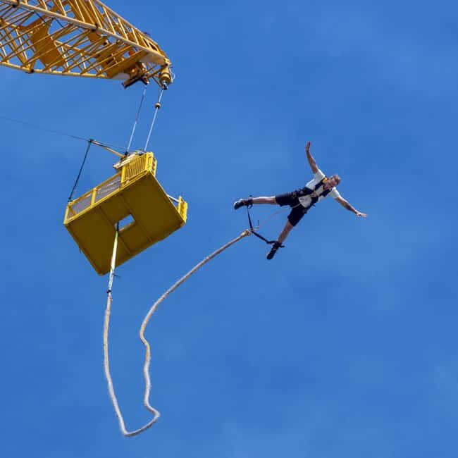 Pozna: Extreme Bungee Jumping Adventure - An In-Depth Look at Pozna’s Bungee Adventure