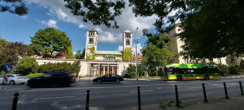 Pozna: Guided Bike/E-Bike Tour with Local Attractions - Detailed Breakdown of the Itinerary