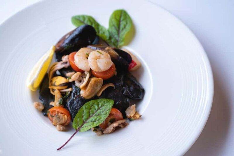 Pozna: Wine Tasting and Dinner in the Heart of Pozna - Who Should Consider This Tour?