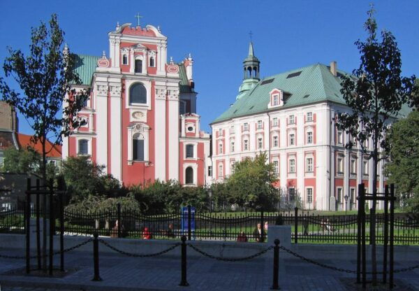 Poznan Old Town and Citadel Park Private Walking Tour - Frequently Asked Questions